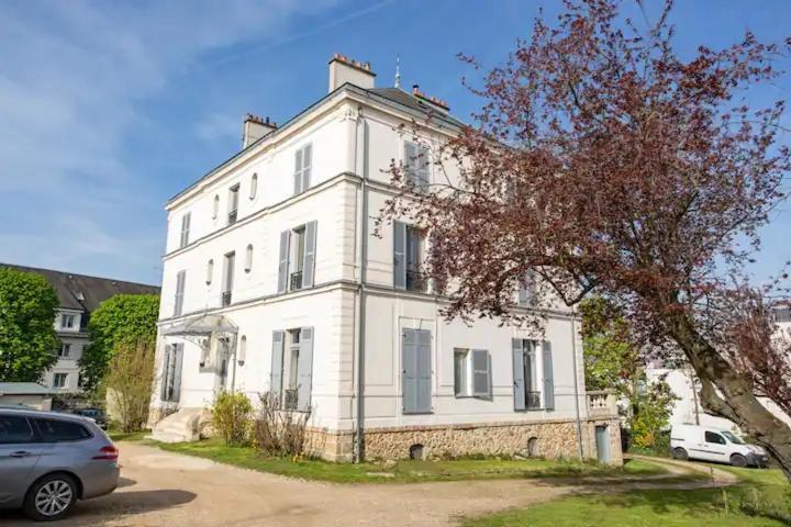 Le Studio Parisien Boissy-Saint-Leger Luaran gambar